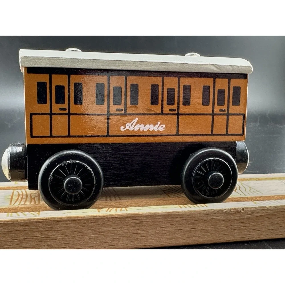Annie Passenger‎ Car Thomas Wooden Railway Vtg 2003 Train Engine Learning Curve
